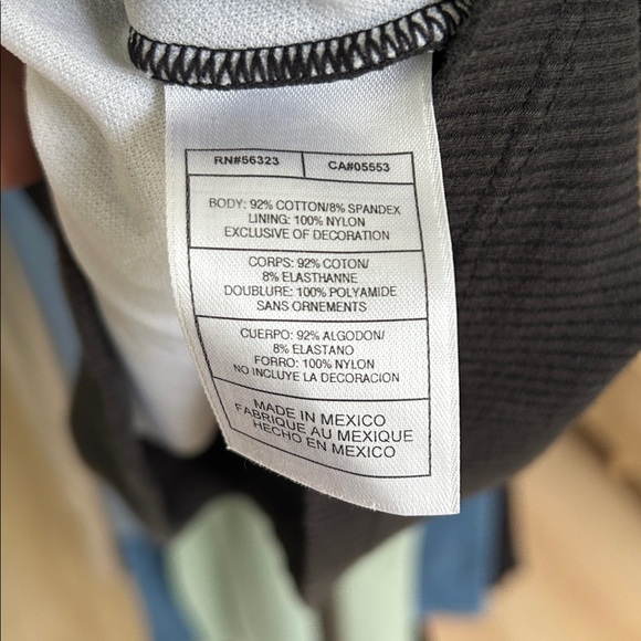 Nike Ribbed Sports Tank. Size Large. Black. - Picture 4 of 5